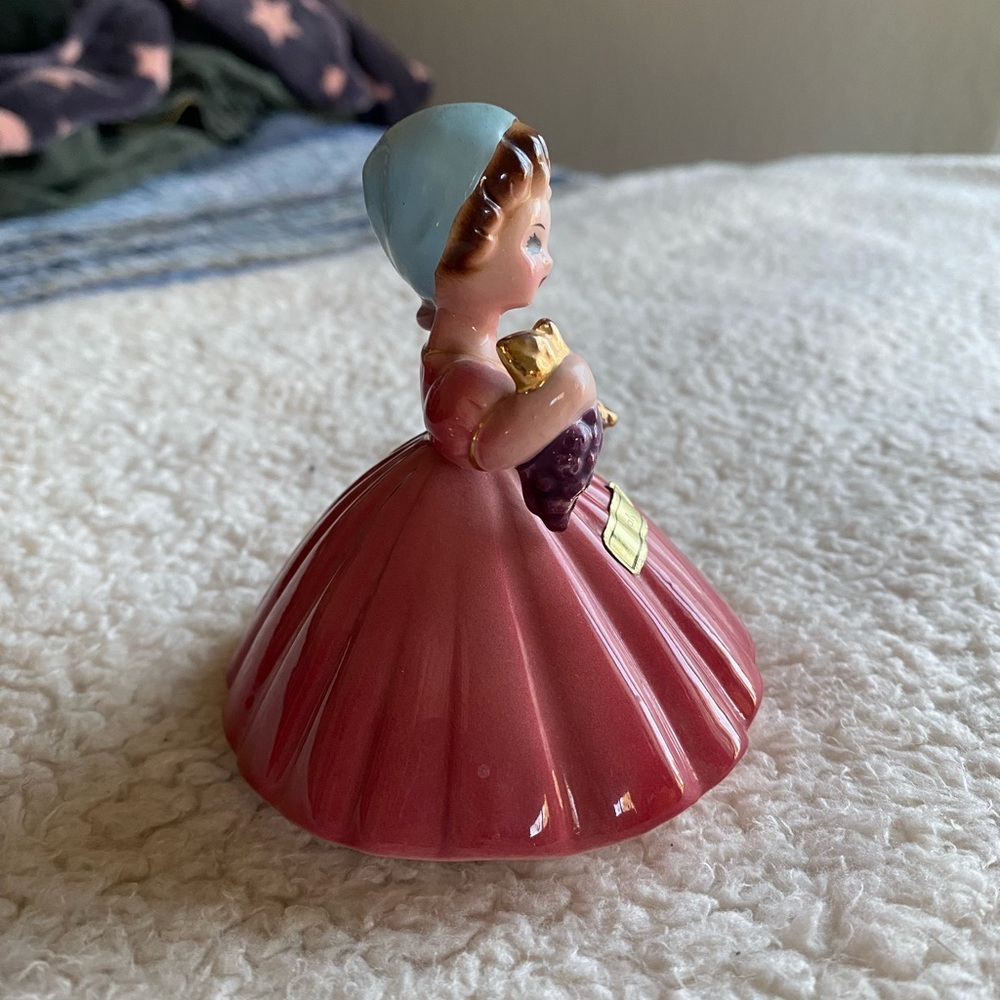 Vintage Ceramic Figurine “Italy” by Josef Original 1940’s - Picture 4 of 5